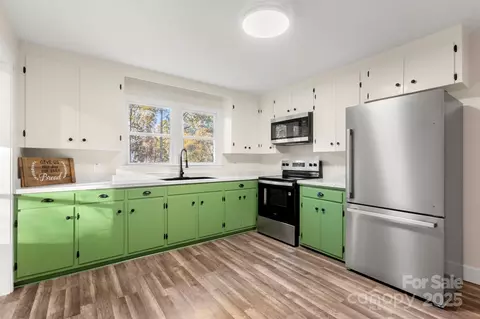 Kitchen - 1978 Powell Ave, Lancaster, SC 29720 photo 1 of 2