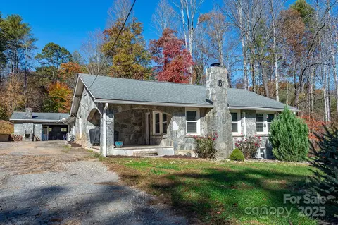 914 Catheys Creek Church Rd, Brevard, NC 28712