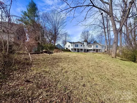 28 Crestview St, Asheville, NC 28803