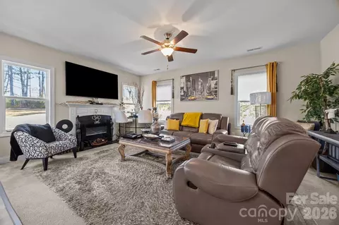 58 Trailblazer Ln, Garner, NC 27529 photo 4