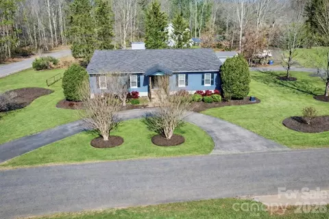 21 Eagle Dr, Taylorsville, NC 28681