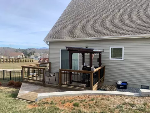 Exterior - 119 Tryon View Dr, Flat Rock, NC 28731 photo 2 of 3