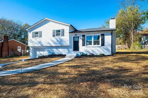 731 7th Avenue Se Ct SE, Hickory, NC 28602