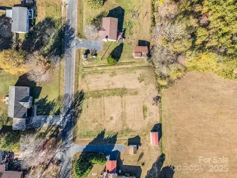 000 Modern Estates Rd, Lincolnton, NC 28092