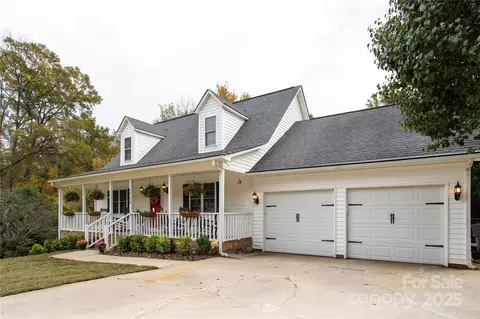 1735 Kallaramo Rd, Rock Hill, SC 29732