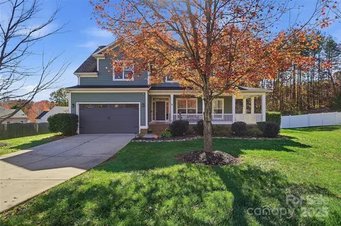613 Adams Ridge Dr, Fort Mill, SC 29715