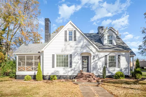 206 W Mountain St, Kings Mountain, NC 28086