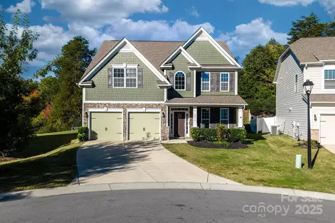 3976 Lake Breeze Dr, Sherrills Ford, NC 28673