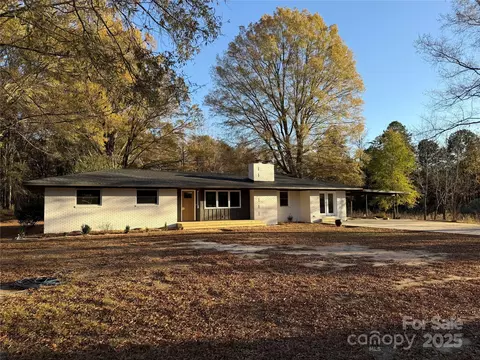 1208 Mariposa Rd, Stanley, NC 28164