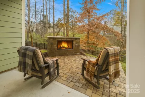 Exterior - 16714 Setter Point Ln, Davidson, NC 28036 photo 3 of 6