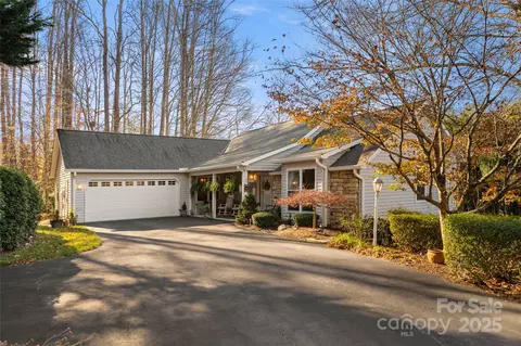 58 St Andrews Dr, Etowah, NC 28729