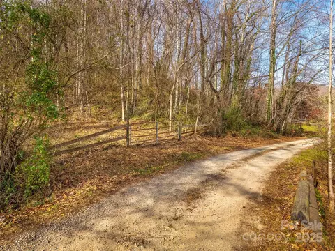 99999 Bay Horse Trl, Candler, NC 28715