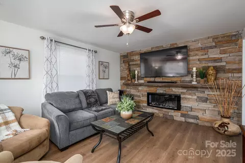 164 8th Sw Ave SW, Conover, NC 28613 photo 8
