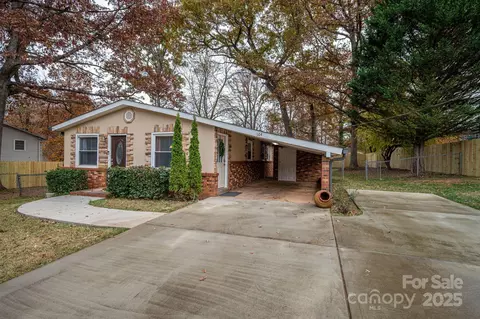 164 8th Sw Ave SW, Conover, NC 28613 photo 3