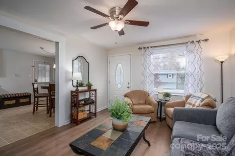 164 8th Sw Ave SW, Conover, NC 28613 photo 9