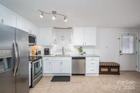 164 8th Sw Ave SW, Conover, NC 28613 photo 14