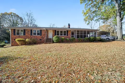 678 Wildwood Dr, Rock Hill, SC 29730