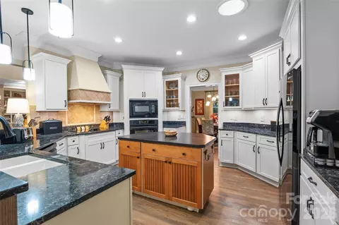 Kitchen - 249 Pine Mountain Trl, Brevard, NC 28712 photo 2 of 5