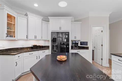 Kitchen - 249 Pine Mountain Trl, Brevard, NC 28712 photo 4 of 5