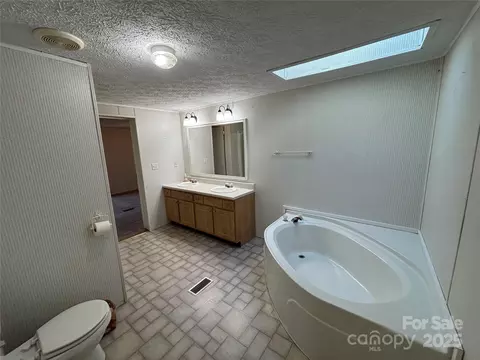 930 Dc Johnson Rd, Marion, NC 28752 photo 28