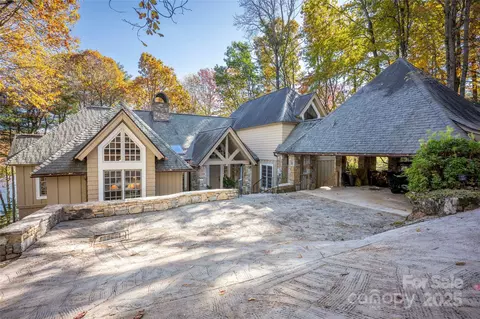 132 Red Bird Cir, Lake Toxaway, NC 28747