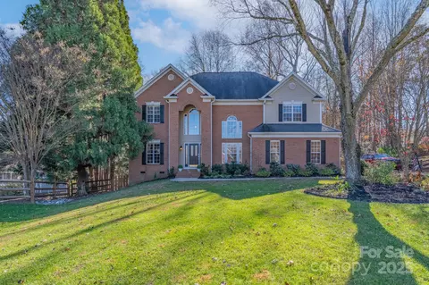 114 Jousters Ct, Mooresville, NC 28117