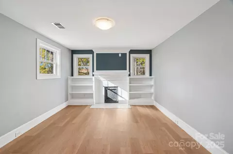 Living - 611 Sumner St, Kannapolis, NC 28083 photo 4 of 7