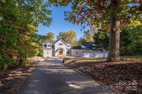 115 Cloverhill Rd, Mooresville, NC 28117