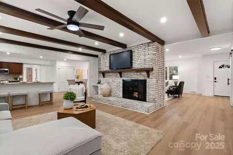 Living - 805 Leewood Dr, Monroe, NC 28112 photo 1 of 5
