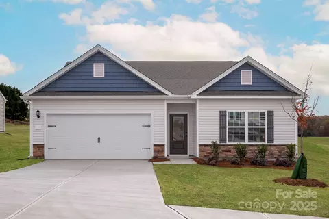 3428 Robindale Dr, Winston Salem, NC 27127