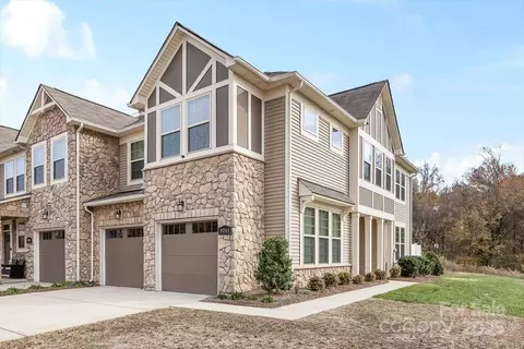9341 Glenburn Ln, Charlotte, NC 28278
