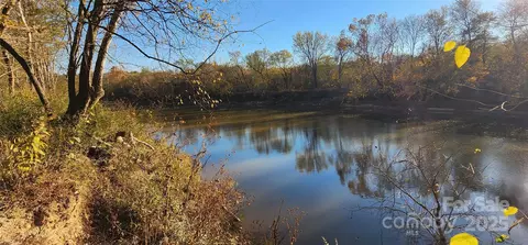 151 Cobb Rd, Blacksburg, SC 29702