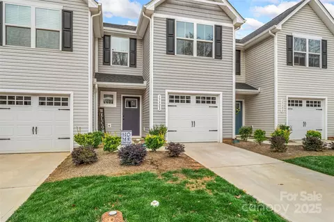 1530 39th Avenue Ne 3 Loop NE #3, Hickory, NC 28601