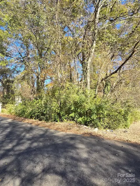 420 Killian Ave, Mount Holly, NC 28120
