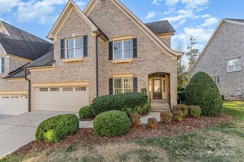 5 Linden Ln, Greensboro, NC 27410