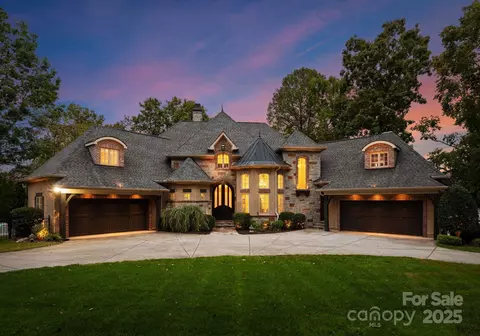 115 Emerald Point Ln, Mooresville, NC 28117