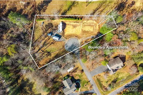 31 Cane Creek 21 Cir #21, Fairview, NC 28730