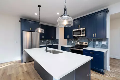 924 Oregon Ave, Kannapolis, NC 28083