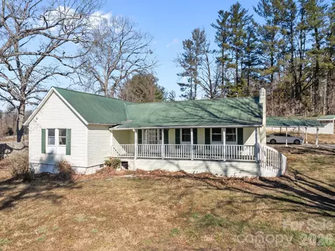 99 Wakefield Dr, Hendersonville, NC 28792