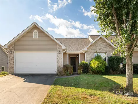 90 Sunny Meadows Blvd, Arden, NC 28704