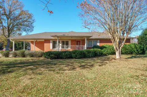 484 Stutts Rd, Mooresville, NC 28117
