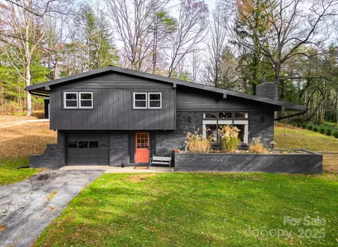 98 Brightwater Heights Dr, Hendersonville, NC 28791