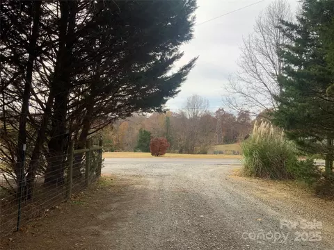 2813 Sadler Rd, Alexis, NC 28006