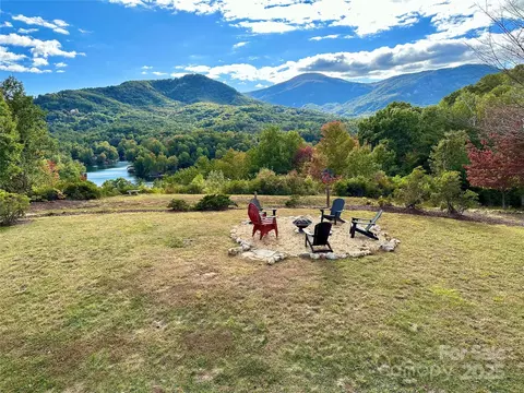 198 Sugarbush Pt, Lake Lure, NC 28746