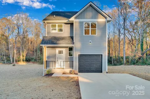 417 Central Dr, Statesville, NC 28677