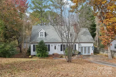 6137 Loch Arbor Ln, Mint Hill, NC 28227