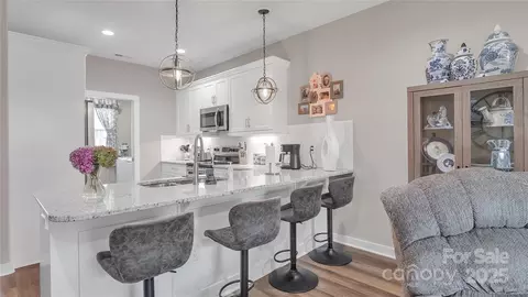 Kitchen - 1508 28th Street Se Ln SE, Hickory, NC 28602 photo 4 of 5