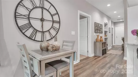 Entry Way - 1508 28th Street Se Ln SE, Hickory, NC 28602 photo 2 of 5