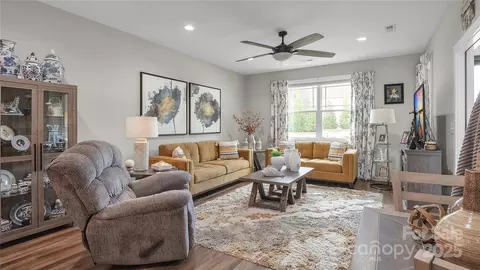 Entry Way - 1508 28th Street Se Ln SE, Hickory, NC 28602 photo 1 of 5