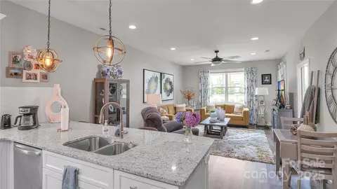 1508 28th Street Se Ln SE, Hickory, NC 28602